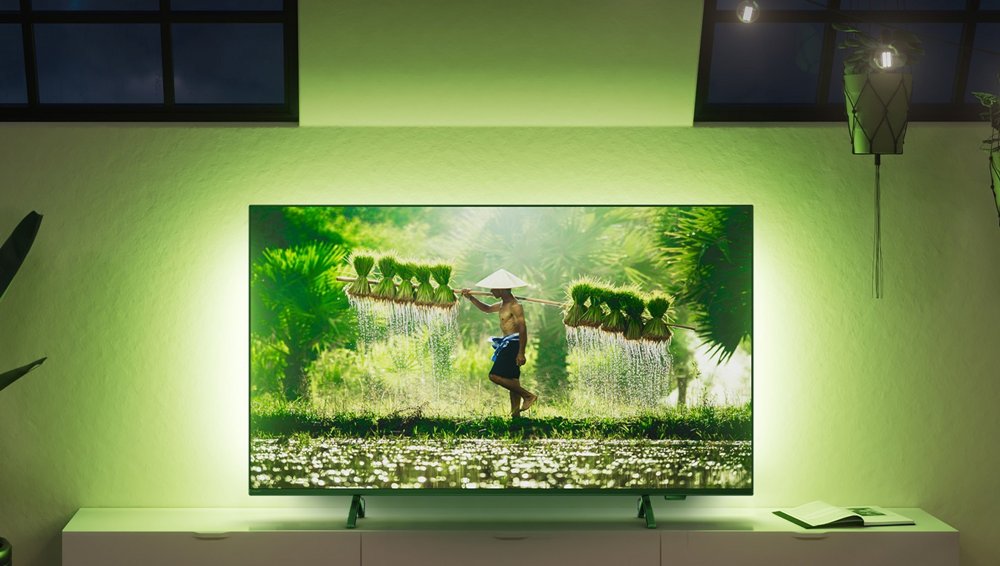 Philips 65PUS8319/12 75" | Ultra HD 4K LED Smart TV met Ambilight | Titan OS + Wifi | HDR10+ voor Haarscherpe Beelden | Sfeervolle Kijkervaring | 60Hz - Afbeelding 4